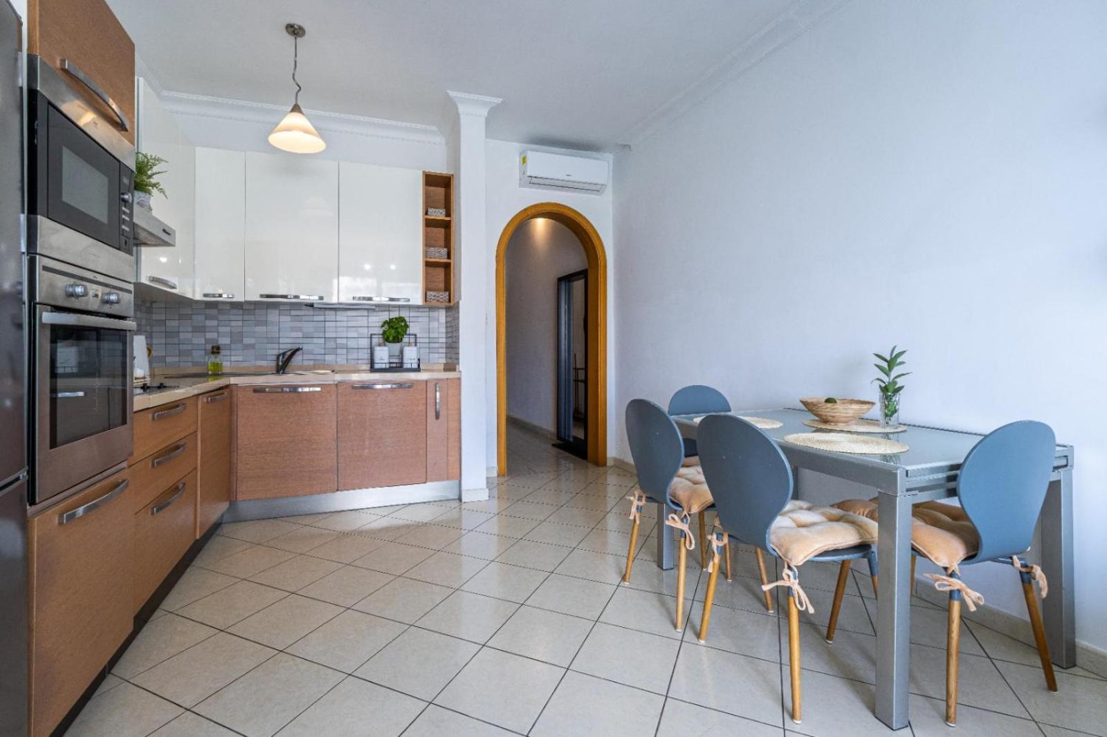 Morina Court * سانت جوليان