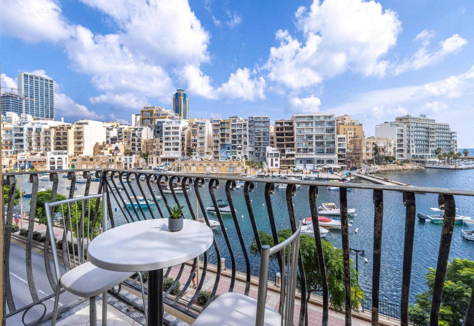 Morina Court شقة *