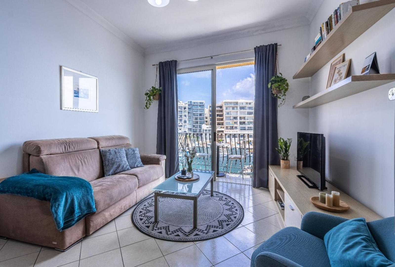 Morina Court شقة سانت جوليان